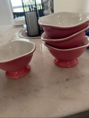 Urban Outfitters Pink Ceramic Pedestal Prep Bowls - Set of 4